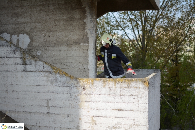 Lépcsőfutó verseny tűzoltóknak