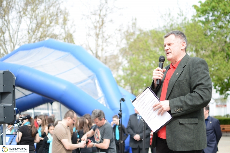 Lions szűrés a Kossuth téren