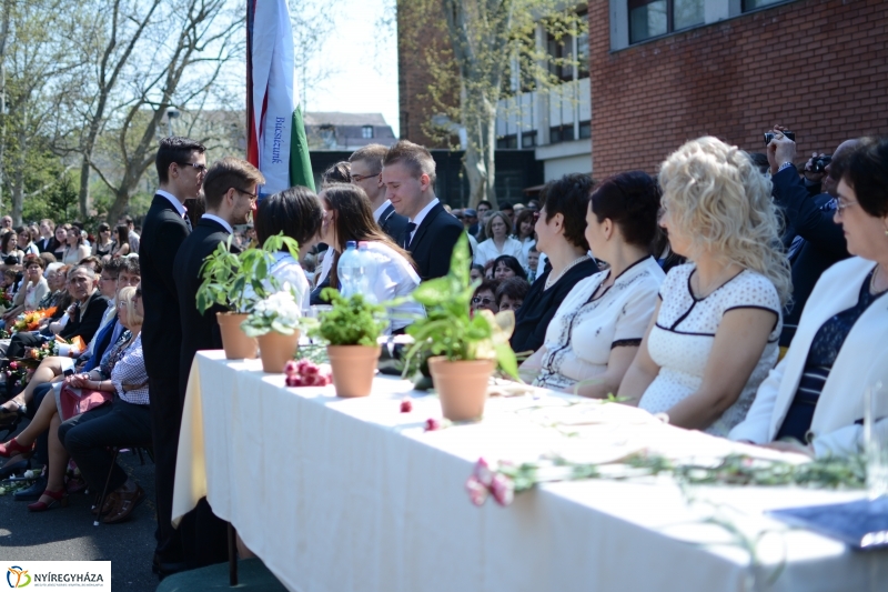 Ballagás a Zrínyi Ilona Gimnáziumban