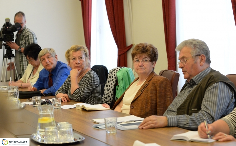 Ülésezett az Idősügy Tanács