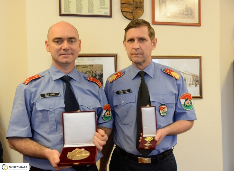 Kitüntetett tűzoltók