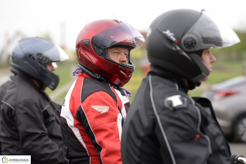 Vezetéstechnikai tréning motorosoknak