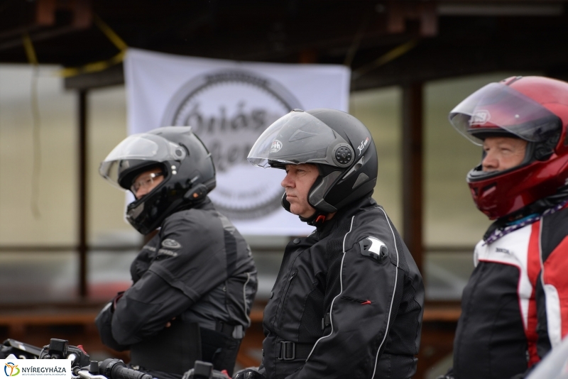 Vezetéstechnikai tréning motorosoknak