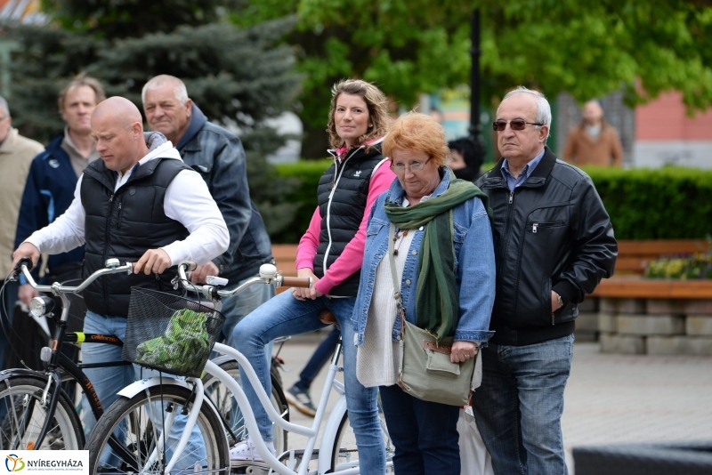 Tánc Világnapja a Kossuth téren