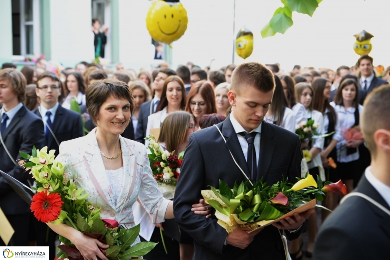 A Kölcsey Ferenc Gimnázium ballagói