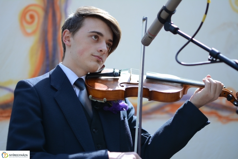 Művészeti Szakközépiskola és Kollégium ballagási ünnepség 2