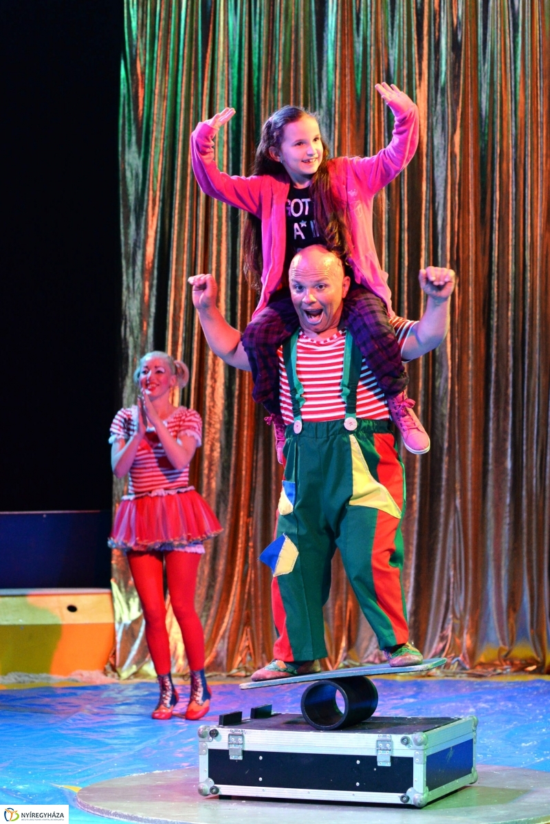 Az Exit Cirkusz előadása 