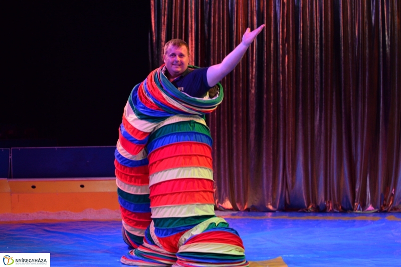 Az Exit Cirkusz előadása 