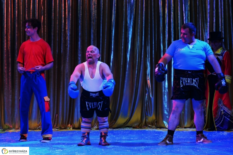 Az Exit Cirkusz előadása 