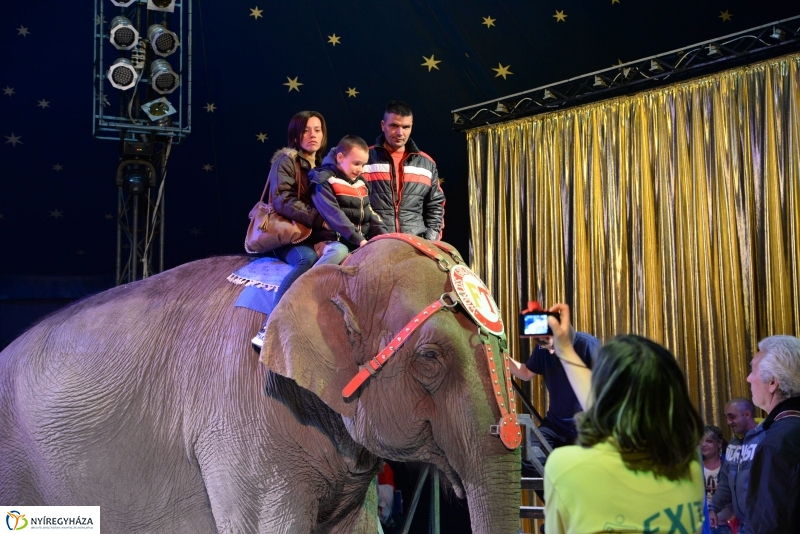 Az Exit Cirkusz előadása 