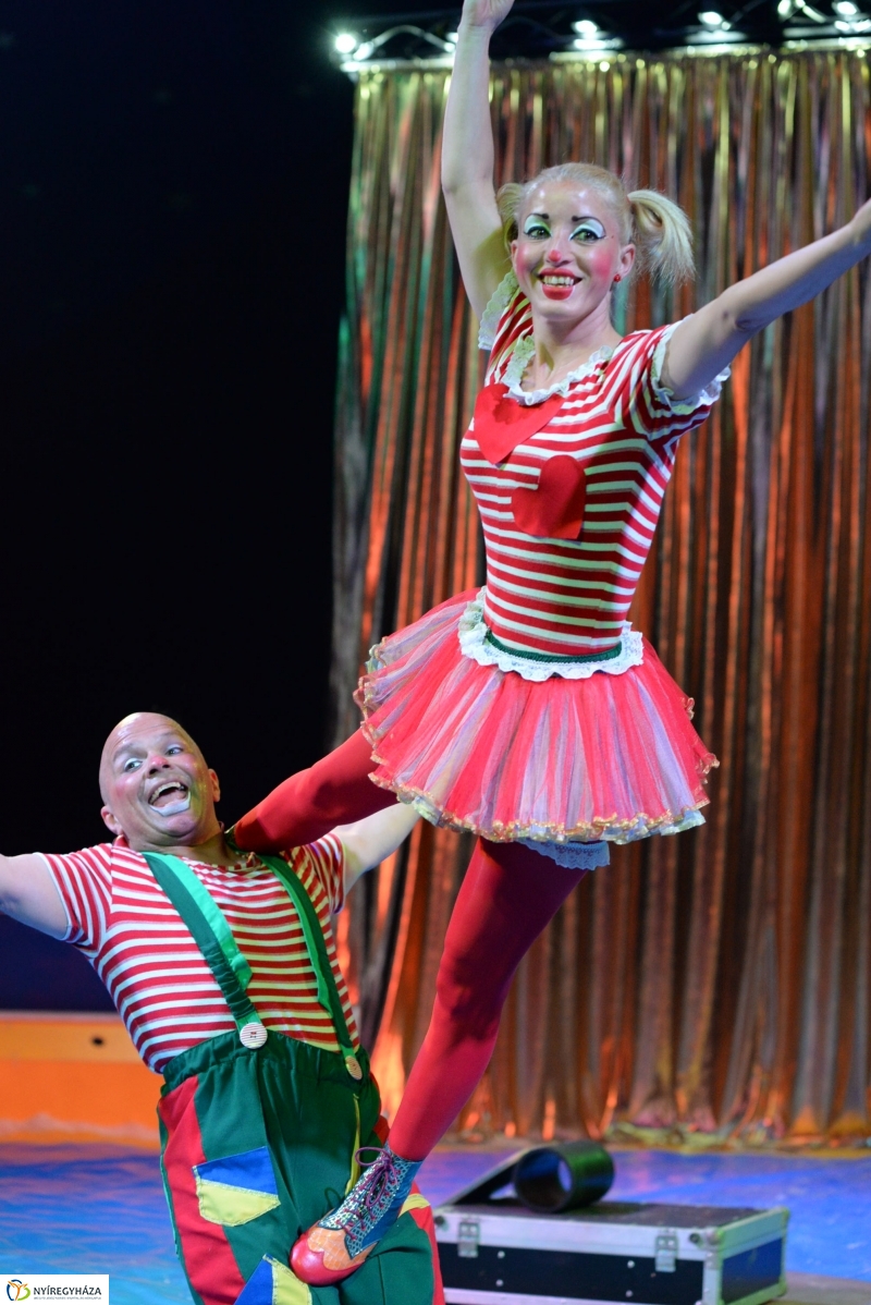 Az Exit Cirkusz előadása 