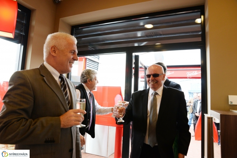 Burger King étterem nyílt Nyíregyházán