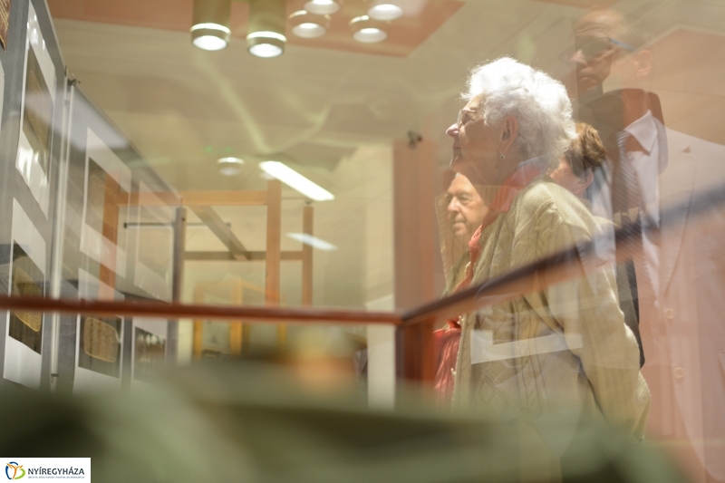 Iserlohni Dohányszelencék kiállítás a Jósa András Múzeumban