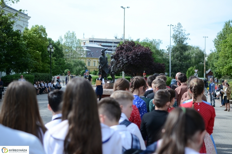 Városalapítók emlékművének koszorúzása