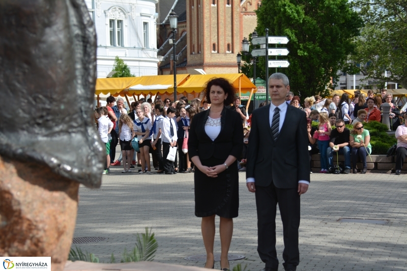 Városalapítók emlékművének koszorúzása