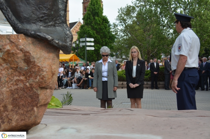 Városalapítók emlékművének koszorúzása