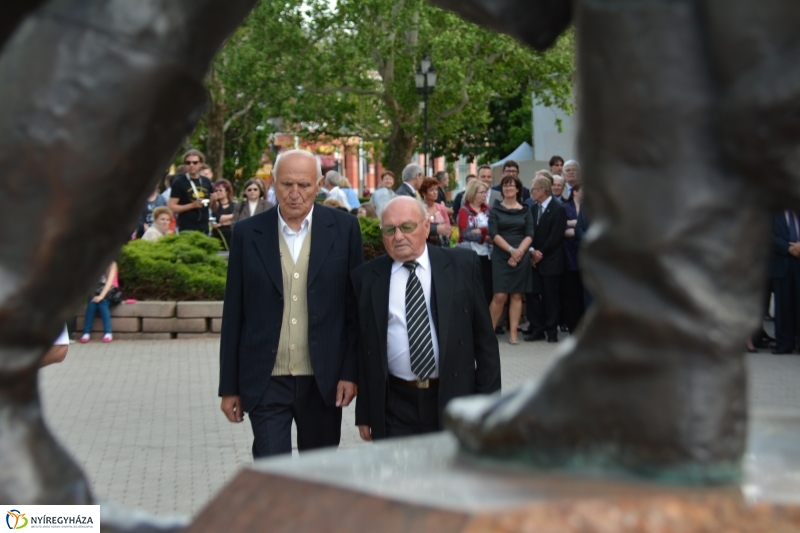 Városalapítók emlékművének koszorúzása