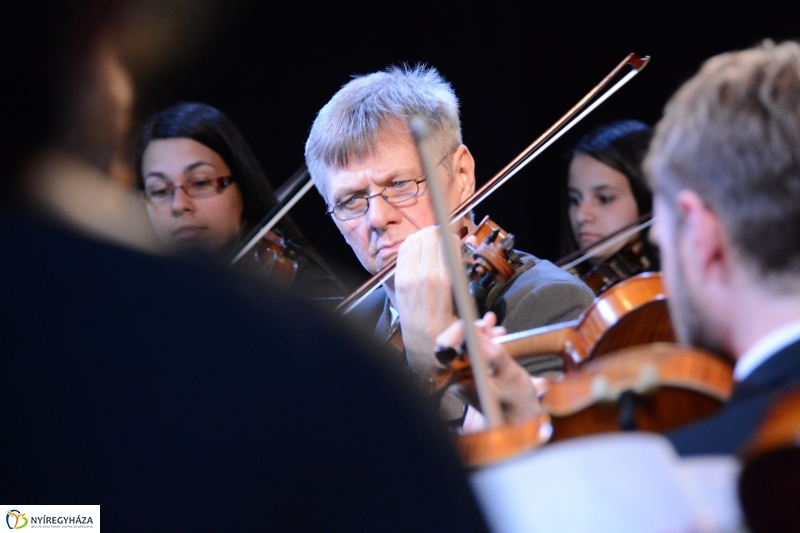 Ünnepi Hangverseny a VMKK-ban