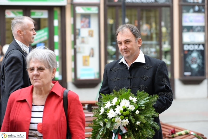 A Felvidék 1947  Egyesület koszorúzása