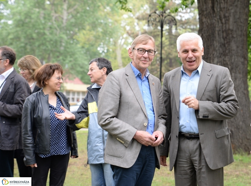 Faültetés a testvérváros képviselőivel