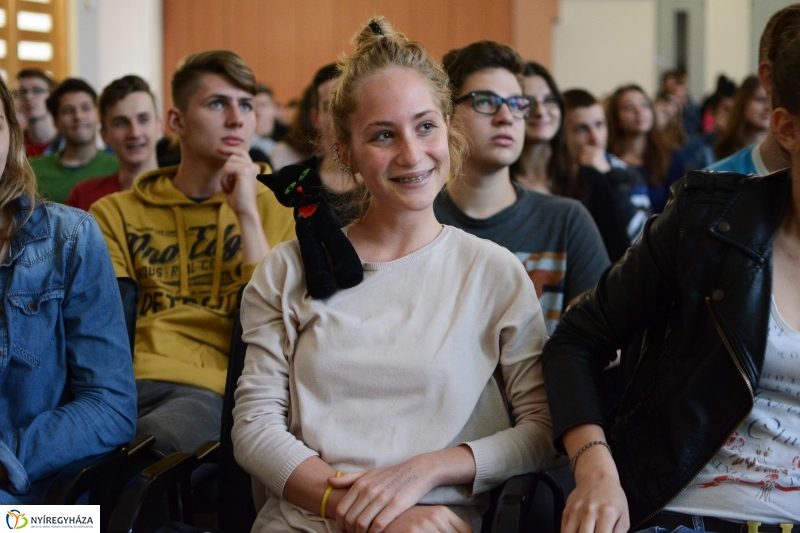 Kábítószer prevenciós előadás a Nyíregyházi Főiskolán