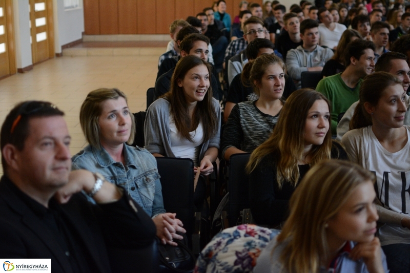 Kábítószer prevenciós előadás a Nyíregyházi Főiskolán