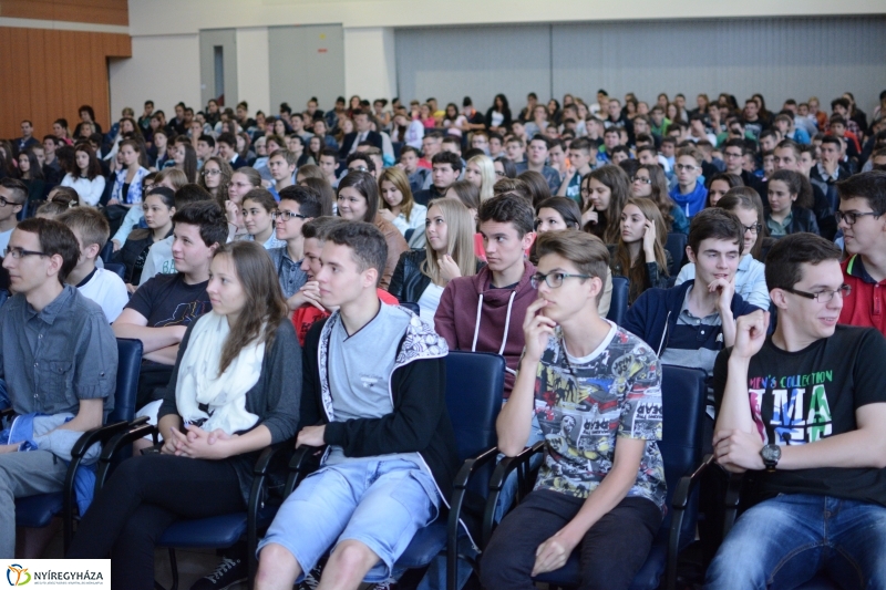 Kábítószer prevenciós előadás a Nyíregyházi Főiskolán