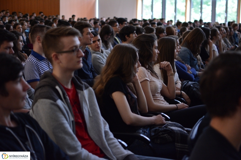 Kábítószer prevenciós előadás a Nyíregyházi Főiskolán