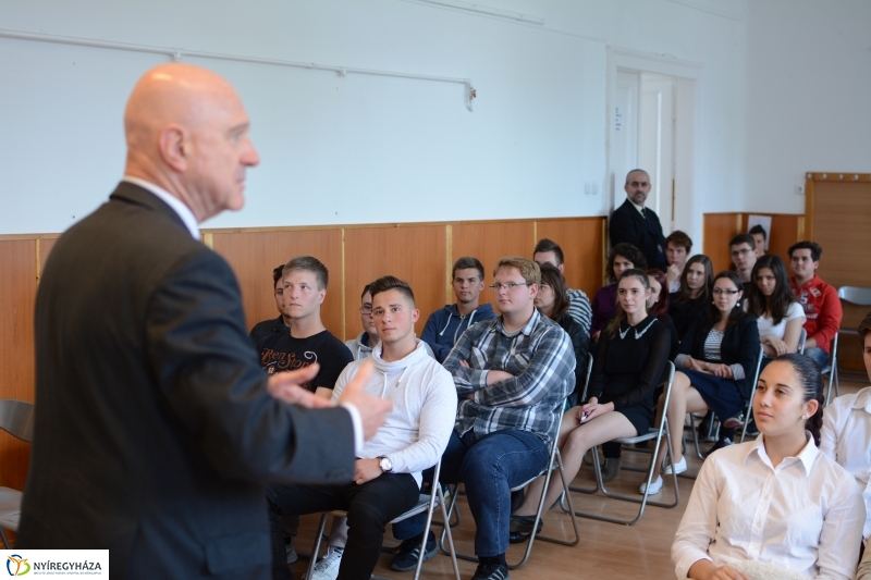 Előadást tartott az Izraeli Nagykövet az ÉVISZ-ban