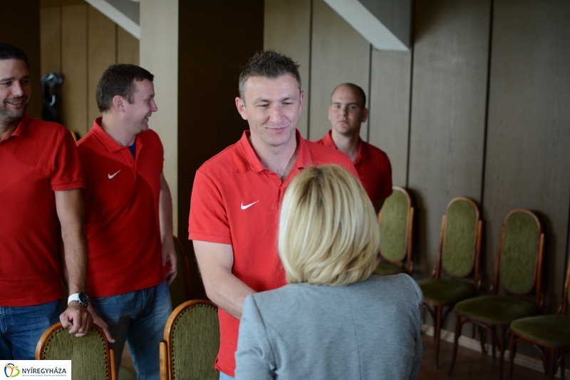 Ezüst érmet kaptak a Kézilabdásaink