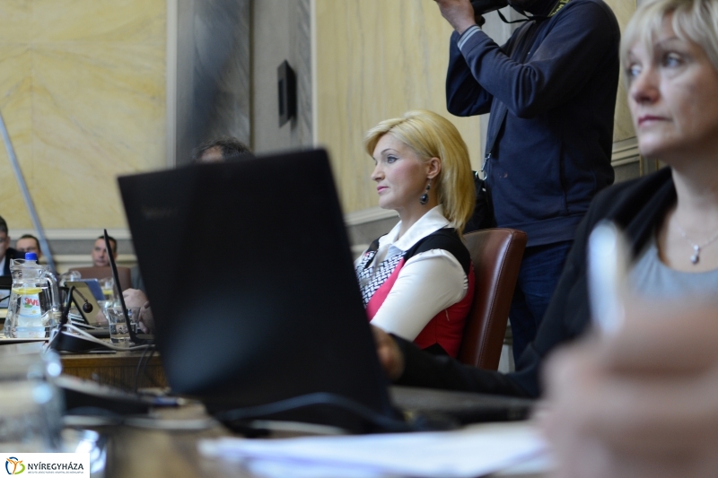 Közgyűlés a Városházán 