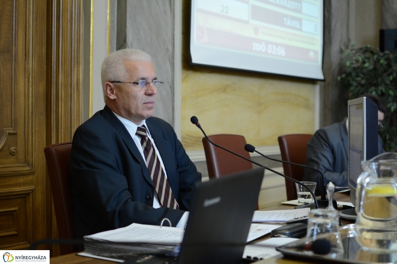 Közgyűlés a Városházán 