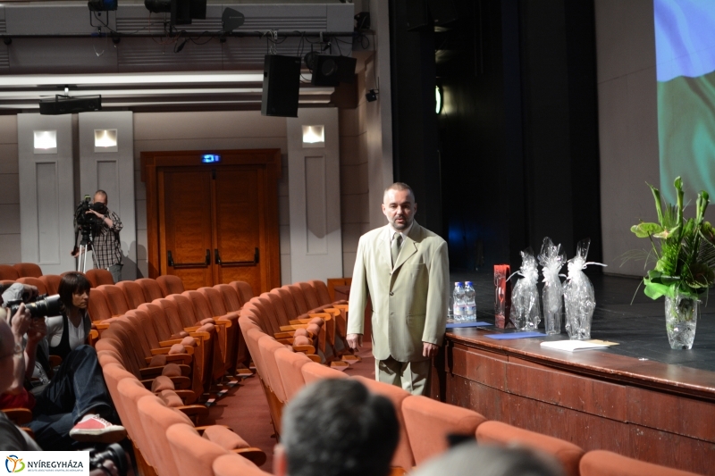Évadzáró ünnepség a színházban