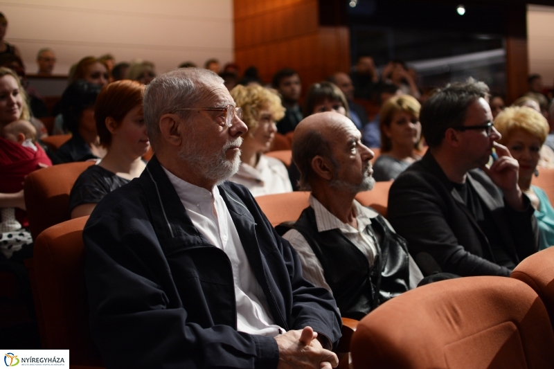 Évadzáró ünnepség a színházban