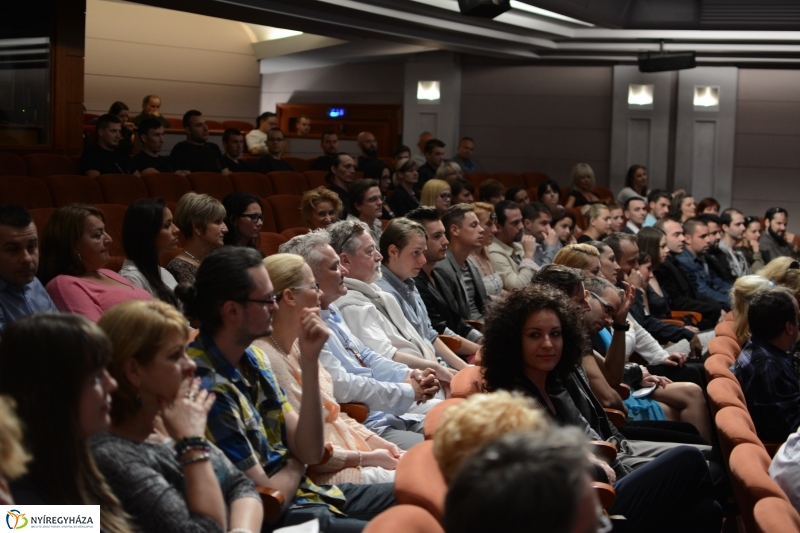 Évadzáró ünnepség a színházban