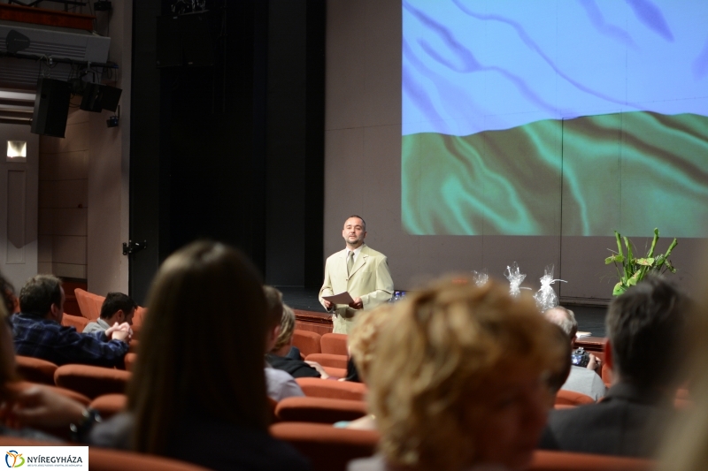 Évadzáró ünnepség a színházban