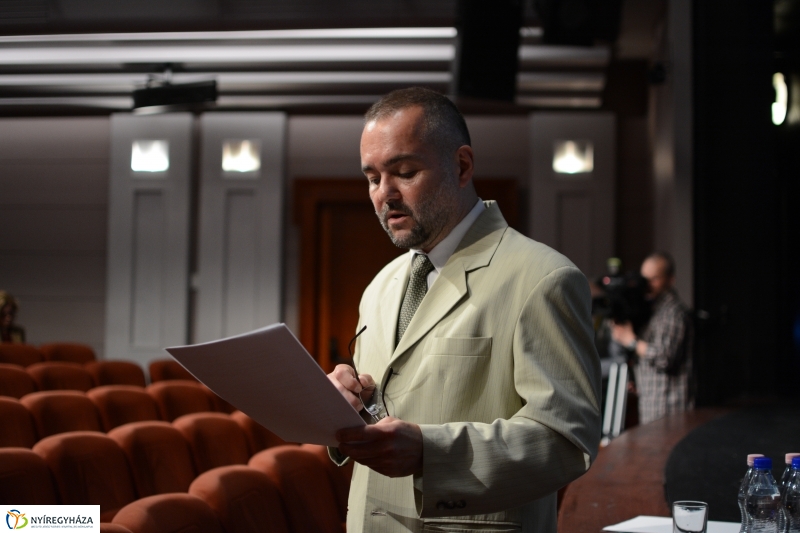 Évadzáró ünnepség a színházban