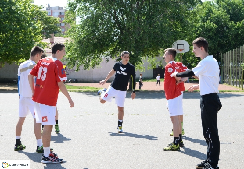 Megkezdődött a kézilaba diákolimpia