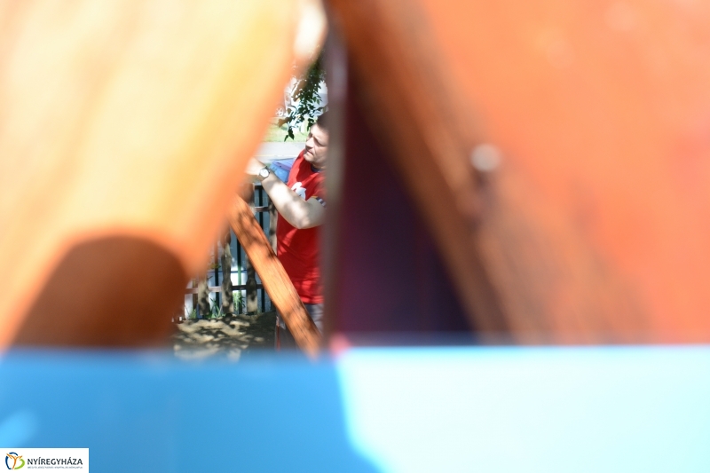 Meglátogatta a Bp. Bank a Kerekerdő ovit, nem érkeztek üres kézzel!