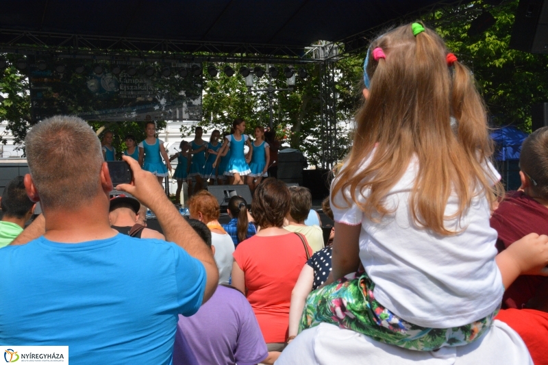 Városi Gyermeknap a Kossuth téren