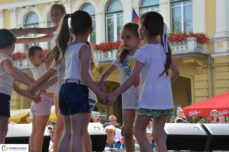 Városi Gyermeknap a Kossuth téren