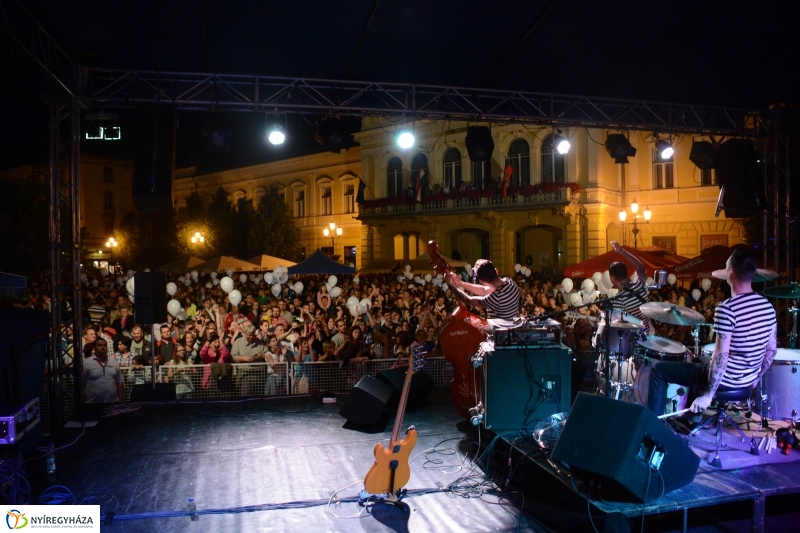 Ezer lámpás éjszakája