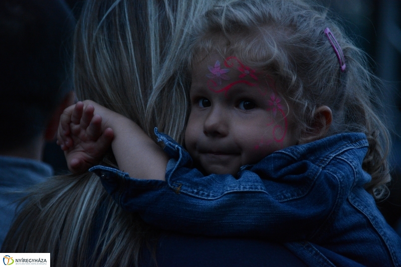 Ezer lámpás éjszakája