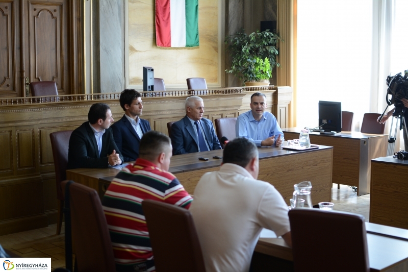 Kézilabda Sajtótájékoztató a Városházán