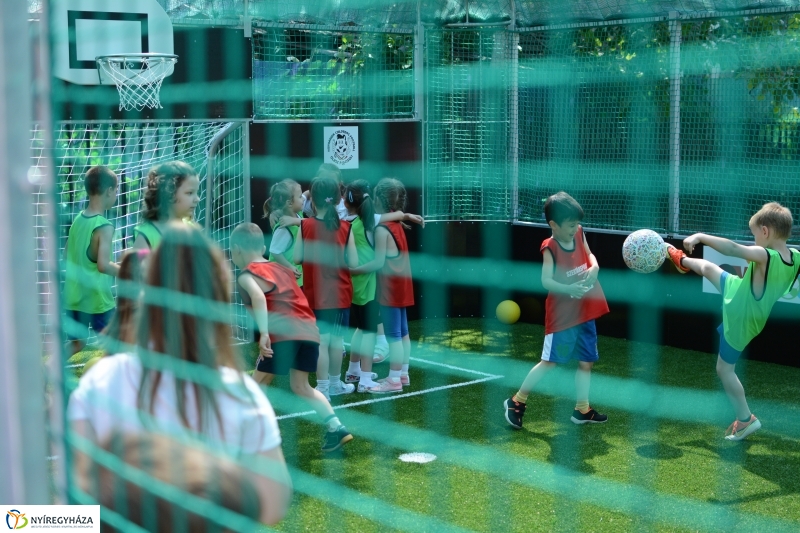 Ovi focipályák átadása