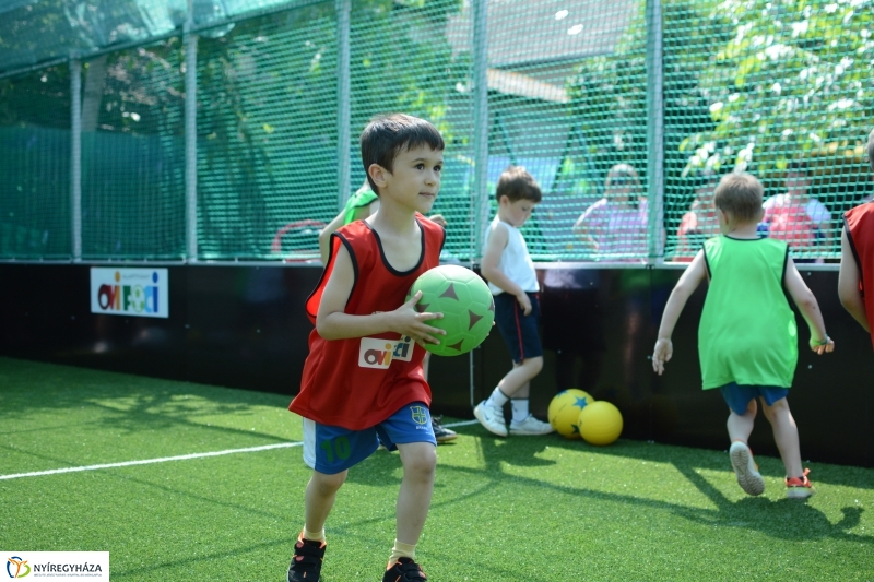 Ovi focipályák átadása