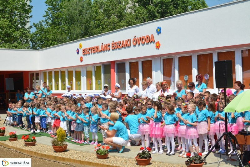 Ovi focipályák átadása