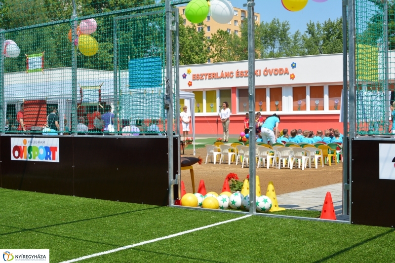 Ovi focipályák átadása