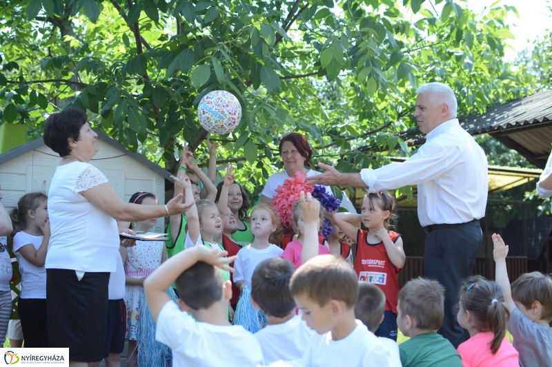 Ovi focipályák átadása