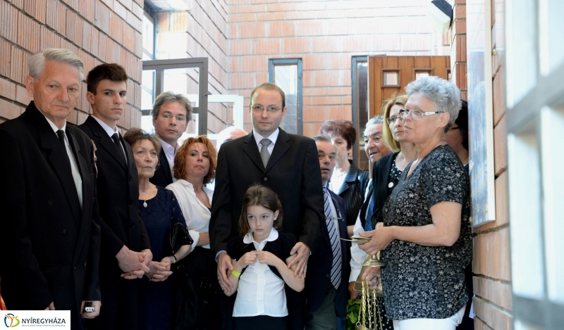 Táblaavatás Pregun Márta emlékére